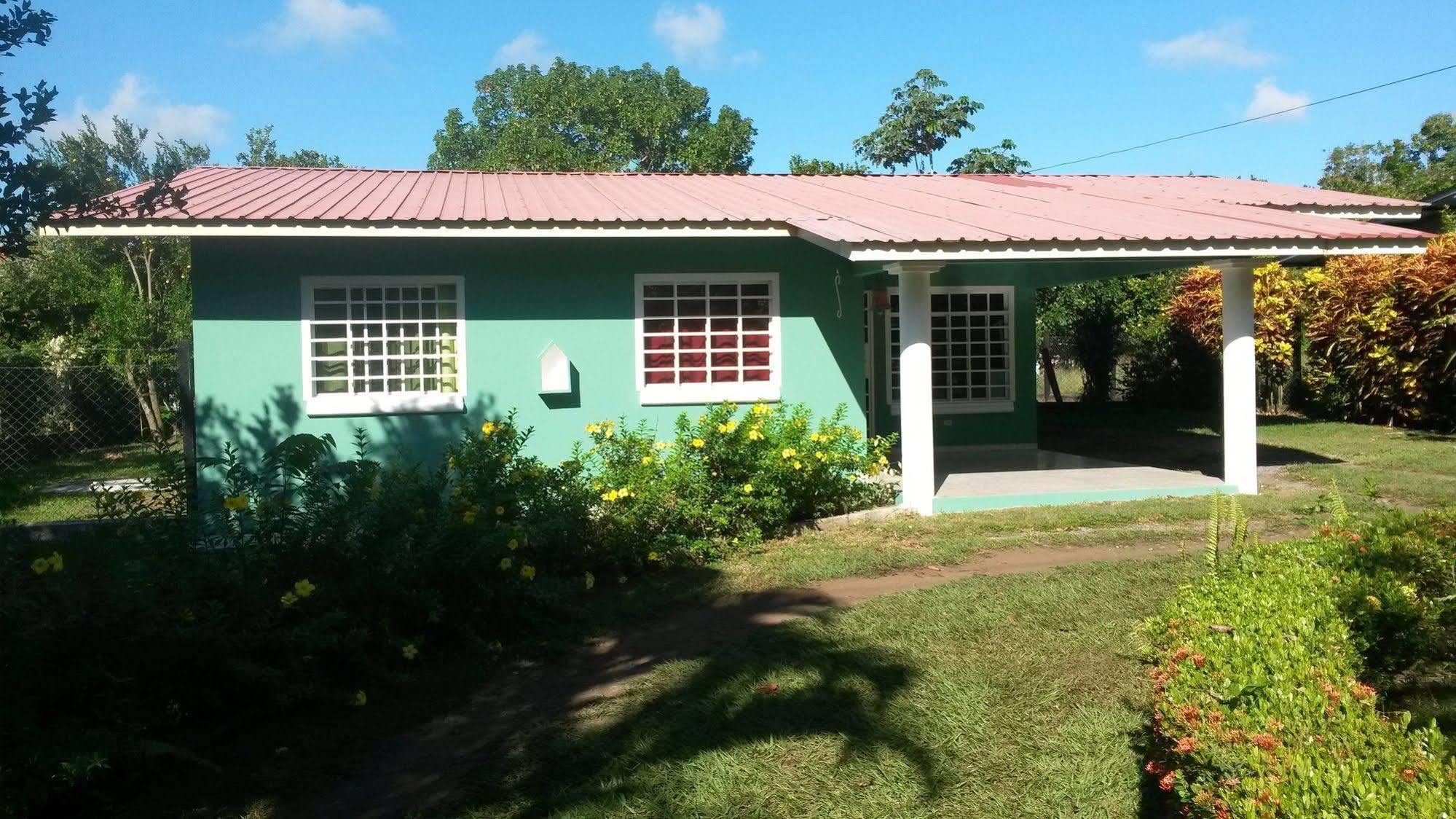 Little Italy B&B Boqueron المظهر الخارجي الصورة